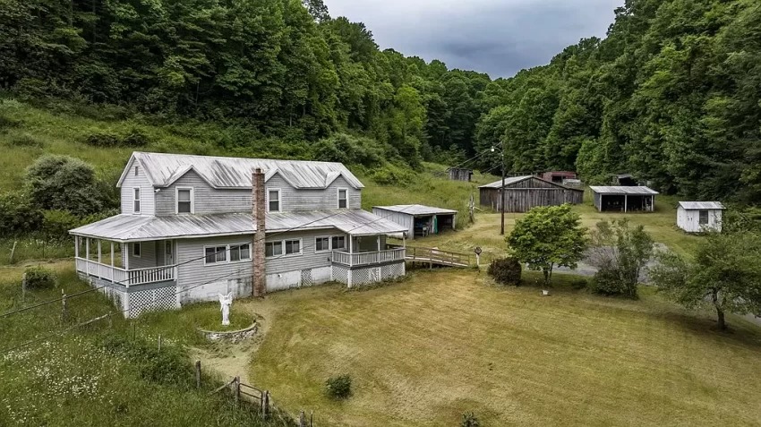 Historic 1890s Farmhouse on 19-Acre Property in Bramwell, West Virginia